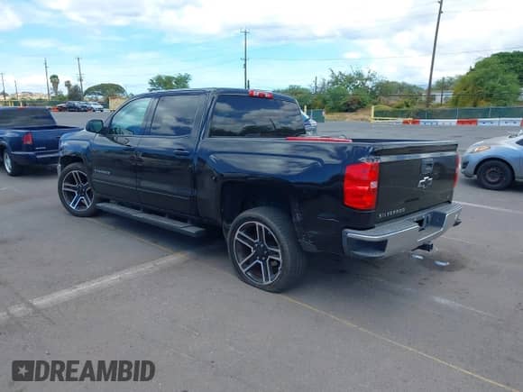 2017 Chevrolet Silverado 1500 LT with VIN 3GCPCREC9HG239048, listed as a IAAI auction lot 42988747 with 141,289 mi miles and . Bid and sale history available at DreamBid. Image 3.
