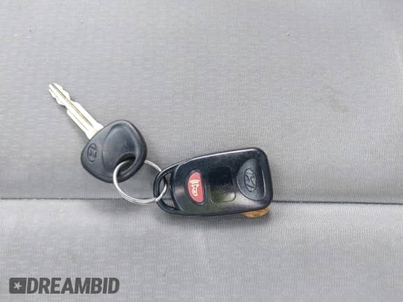 2009 Hyundai Elantra GLS with VIN KMHDU46DX9U658384, listed as a IAAI auction lot 42504715 with 156,450 mi miles and . Bid and sale history available at DreamBid. Image 11.