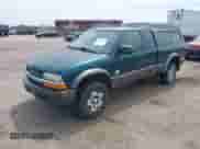 1998 Chevrolet S-10 LS with VIN 1GCCT19W6W8223364, listed as a IAAI auction lot 42156435 with Not provided miles and . Bid and sale history available at DreamBid. Image 2.