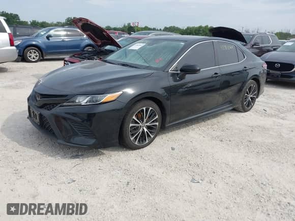 2020 Toyota Camry SE with VIN 4T1G11AK5LU373917, listed as a IAAI auction lot 42982601 with 86,125 mi miles and . Bid and sale history available at DreamBid. Image 2.