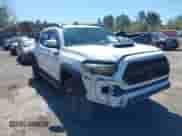 2018 Toyota Tacoma SR with VIN 5TFCZ5AN4JX133783, listed as a IAAI auction lot 42130141 with 116,543 mi miles and . Bid and sale history available at DreamBid. Image 13.