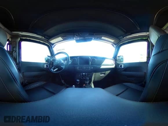 2021 Jeep Wrangler Unlimited Sahara with VIN 1C4JJXP68MW863992, listed as a IAAI auction lot 40618902 with 30,112 mi miles and . Bid and sale history available at DreamBid. Image 21.