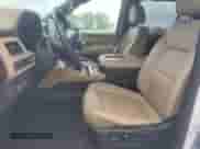 2021 Chevrolet Tahoe Premier с VIN 1GNSKSKD8MR102895, выставлен на аукционе Copart как лот 57859955 с пробегом 94 125 миль миль и Списание • Salvage title. История ставок и продаж доступна на DreamBid. Изображение 7.