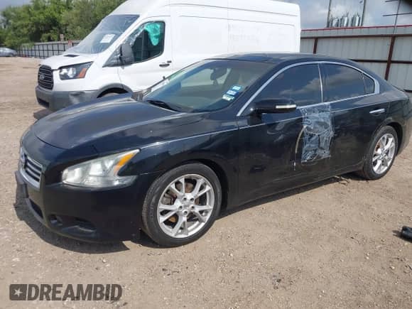 2014 Nissan Maxima S z VIN 1N4AA5AP6EC493379, wystawiony jako IAAI lot #42399965 z przebiegiem 161 147 mil mil oraz . Historia ofert i sprzedaży dostępna na DreamBid. Obrazek 2.