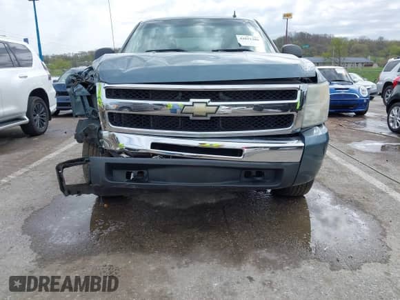 2011 Chevrolet Silverado 1500 LS z VIN 3GCPKREA9BG247515, wystawiony jako IAAI lot #42021206 z przebiegiem 129 046 mil mil oraz . Historia ofert i sprzedaży dostępna na DreamBid. Obrazek 11.