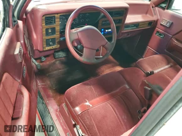 1993 Dodge Dakota z VIN 1B7FL23X3PS180403, wystawiony jako Copart lot #46158805 z przebiegiem Nie podano mil oraz Szkoda całkowita • Salvage title. Historia ofert i sprzedaży dostępna na DreamBid. Obrazek 8.