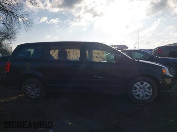 2015 Dodge Grand Caravan American Value с VIN 2C4RDGBG5FR738759, выставлен на аукционе IAAI как лот 41867142 с пробегом 188 226 миль миль и . История ставок и продаж доступна на DreamBid. Изображение 13.