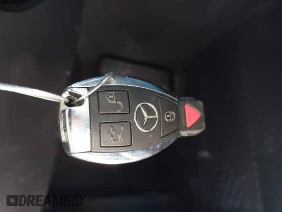 2013 Mercedes-Benz C 300 Sport с VIN WDDGF8AB5DR299259, выставлен на аукционе IAAI как лот 43406105 с пробегом 175 495 миль миль и . История ставок и продаж доступна на DreamBid. Изображение 11.