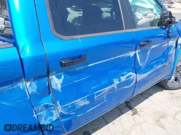 2025 Ram 1500 Big Horn с VIN 1C6RREFP0SN647137, выставлен на аукционе IAAI как лот 42179912 с пробегом 738 миль миль и . История ставок и продаж доступна на DreamBid. Изображение 19.