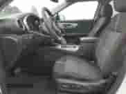 2024 Chevrolet Blazer LT z VIN 3GNKBHR40RS142479, wystawiony jako Copart lot #87407965 z przebiegiem 122 142 mil mil oraz Szkoda całkowita • Salvage title. Historia ofert i sprzedaży dostępna na DreamBid. Obrazek 7.