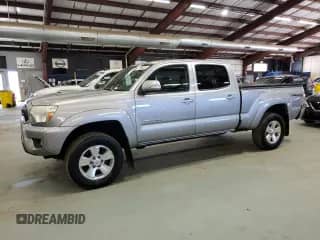 2015 Toyota Tacoma with VIN 3TMMU4FN5FM080577, listed as a Copart auction lot 87065455 with 239,450 mi miles and Clean title. Bid and sale history available at DreamBid. Image 1.
