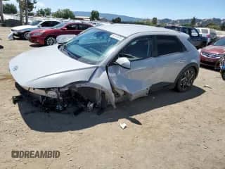 2022 Hyundai Ioniq 5 SEL с VIN KM8KNDAF8NU050029, выставлен на аукционе Copart как лот 66165875 с пробегом 42 871 миль миль и Списание • Salvage title. История ставок и продаж доступна на DreamBid. Изображение 1.