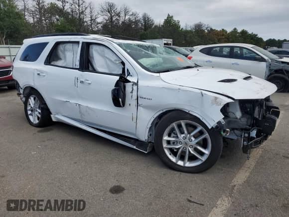 2024 Dodge Durango R/T Plus with VIN 1C4SDJCT2RC238162, listed as a Copart auction lot 69205495 with 3,020 mi miles and Salvage title. Bid and sale history available at DreamBid. Image 4.