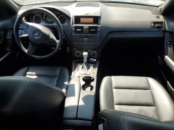 2010 Mercedes-Benz C 300 Sport с VIN WDDGF8BB9AF456139, выставлен на аукционе Copart как лот 66520225 с пробегом 143 428 миль миль и Чистый • Clean title. История ставок и продаж доступна на DreamBid. Изображение 8.
