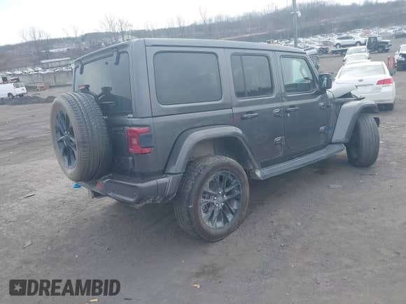 2021 Jeep Wrangler Unlimited Sahara z VIN 1C4JJXP65MW676726, wystawiony jako IAAI lot #41795701 z przebiegiem 38 480 mil mil oraz . Historia ofert i sprzedaży dostępna na DreamBid. Obrazek 4.