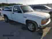 1992 Dodge Dakota z VIN 1B7FL26XXNS690465, wystawiony jako Copart lot #77436274 z przebiegiem 112 226 mil mil oraz Czysty tytuł • Clean title. Historia ofert i sprzedaży dostępna na DreamBid. Obrazek 4.