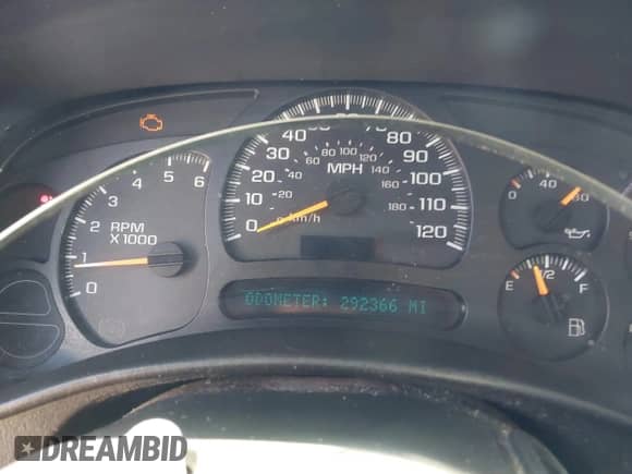 2004 GMC Sierra 1500 SLE z VIN 2GTEK13T541421458, wystawiony jako IAAI lot #43249798 z przebiegiem 292 366 mil mil oraz . Historia ofert i sprzedaży dostępna na DreamBid. Obrazek 7.