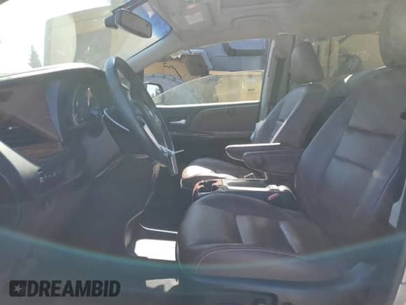 2016 Toyota Sienna Limited Premium with VIN 5TDDK3DC2GS139698, listed as a Copart auction lot 81602305 with 83,524 mi miles and Salvage title. Bid and sale history available at DreamBid. Image 7.