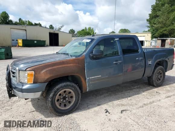 2008 GMC Sierra 1500 SL z VIN 2GTEC13C881125644, wystawiony jako Copart lot #65063715 z przebiegiem 160 343 mil mil oraz Czysty tytuł • Clean title. Historia ofert i sprzedaży dostępna na DreamBid. Obrazek 1.