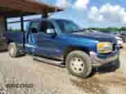 2000 GMC Sierra 1500 SLE with VIN 1GTEK19T1YE110461, listed as a Copart auction lot 64747115 with 273,717 mi miles and Salvage title. Bid and sale history available at DreamBid. Image 4.