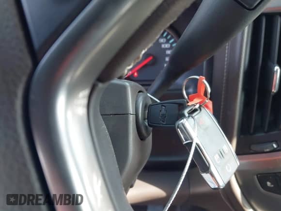 2014 Chevrolet Silverado 1500 LTZ z VIN 3GCUKSEC0EG281472, wystawiony jako IAAI lot #43075403 z przebiegiem 94 093 mil mil oraz . Historia ofert i sprzedaży dostępna na DreamBid. Obrazek 11.