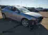 2013 Volvo S60 T6 R-Design Platinum с VIN YV1902FH4D2177249, выставлен на аукционе Copart как лот 71166385 с пробегом 149 002 миль миль и Чистый • Clean title. История ставок и продаж доступна на DreamBid. Изображение 4.