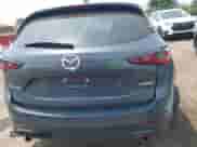 2024 Mazda CX-5 S Preferred z VIN JM3KFBCL5R0487533, wystawiony jako IAAI lot #42493484 z przebiegiem 6 791 mil mil oraz . Historia ofert i sprzedaży dostępna na DreamBid. Obrazek 17.