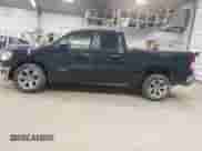 2020 Ram 1500 Big Horn z VIN 1C6SRFBT6LN142263, wystawiony jako IAAI lot #42992728 z przebiegiem 94 208 mil mil oraz . Historia ofert i sprzedaży dostępna na DreamBid. Obrazek 14.