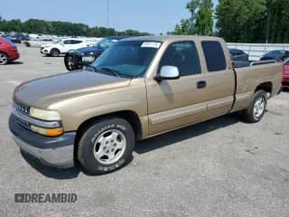 2000 Chevrolet Silverado 1500 LS z VIN 1GCEC19TXYZ156540, wystawiony jako Copart lot #69207725 z przebiegiem 113 302 mil mil oraz Szkoda całkowita • Salvage title. Historia ofert i sprzedaży dostępna na DreamBid. Obrazek 1.