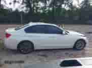 2016 BMW 3 Series 320i xDrive z VIN WBA8E5G54GNT95023, wystawiony jako IAAI lot #43329132 z przebiegiem 161 887 mil mil oraz . Historia ofert i sprzedaży dostępna na DreamBid. Obrazek 13.