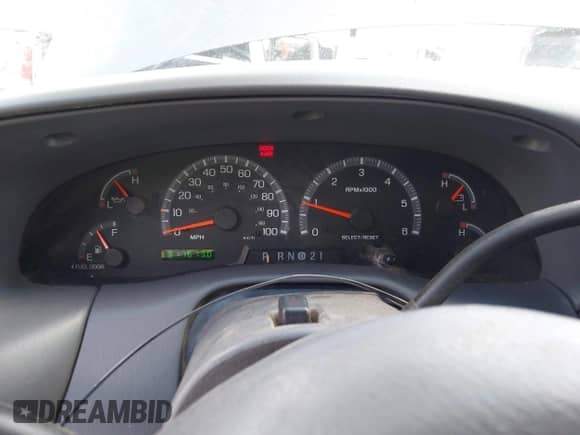 2002 Ford F-150 XLT z VIN 1FTRW07662KB92760, wystawiony jako IAAI lot #42993135 z przebiegiem 317 673 mil mil oraz . Historia ofert i sprzedaży dostępna na DreamBid. Obrazek 7.