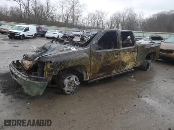 2011 Chevrolet Silverado 2500HD Work Truck с VIN 1GC1KVCG9BF237171, выставлен на аукционе Copart как лот 46520945 с пробегом Не указан миль и Списание • Salvage title. История ставок и продаж доступна на DreamBid. Изображение 1.