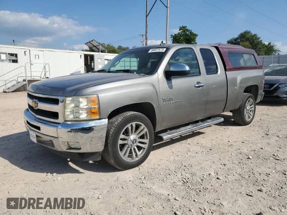 2012 Chevrolet Silverado 1500 LT z VIN 1GCRCSE0XCZ270288, wystawiony jako Copart lot #68697675 z przebiegiem 176 429 mil mil oraz Szkoda całkowita • Salvage title. Historia ofert i sprzedaży dostępna na DreamBid. Obrazek 1.