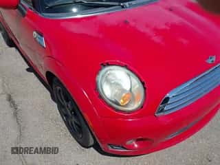 2010 MINI Hardtop with VIN WMWMF3C53ATZ64405, listed as a IAAI auction lot 42673213 with 135,765 mi miles and . Bid and sale history available at DreamBid. Image 6.