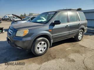 2006 Honda Pilot LX с VIN 2HKYF18156H562492, выставлен на аукционе Copart как лот 71533175 с пробегом 214 671 миль миль и Чистый • Clean title. История ставок и продаж доступна на DreamBid. Изображение 1.