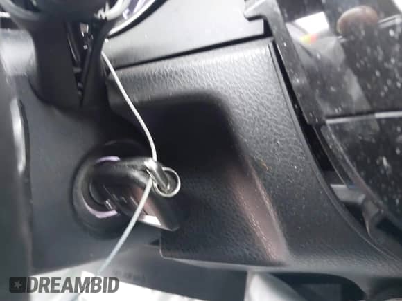 2023 Toyota Camry SE z VIN 4T1G11AK0PU140680, wystawiony jako IAAI lot #43113052 z przebiegiem 99 906 mil mil oraz . Historia ofert i sprzedaży dostępna na DreamBid. Obrazek 11.