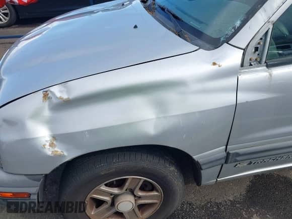 2003 Chevrolet Tracker with VIN 2CNBJ13C336946019, listed as a IAAI auction lot 41814810 with 112,317 mi miles and . Bid and sale history available at DreamBid. Image 6.