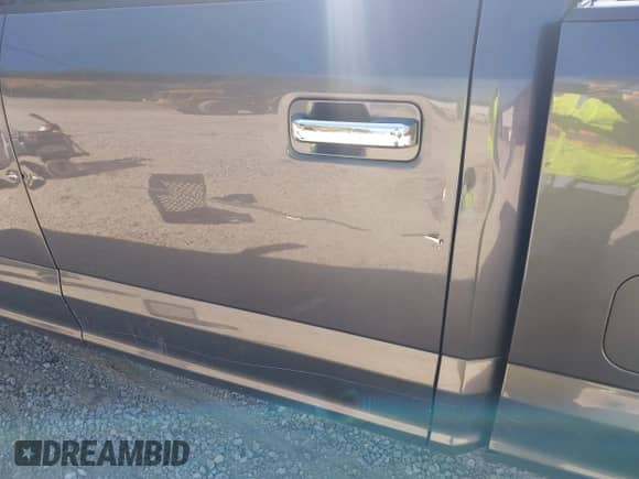 2017 Ford F-250 Lariat z VIN 1FT7W2BT9HEE44380, wystawiony jako IAAI lot #43212031 z przebiegiem 191 320 mil mil oraz . Historia ofert i sprzedaży dostępna na DreamBid. Obrazek 19.