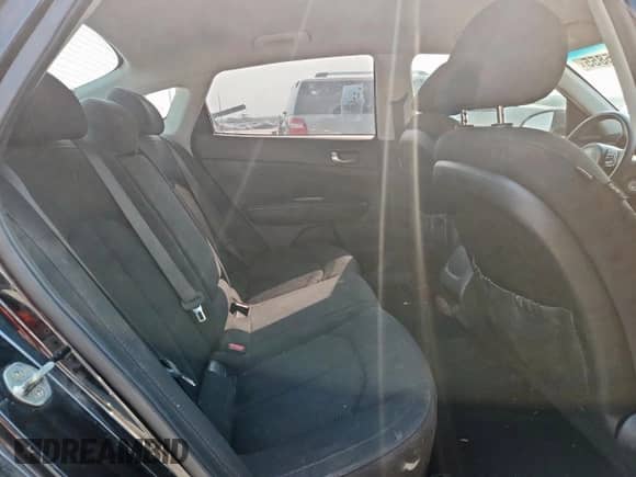 2018 Kia Optima LX z VIN 5XXGT4L30JG212836, wystawiony jako Copart lot #70785855 z przebiegiem 200 211 mil mil oraz Czysty tytuł • Clean title. Historia ofert i sprzedaży dostępna na DreamBid. Obrazek 10.