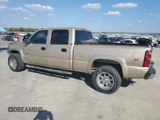 2004 Chevrolet Silverado 2500 LS с VIN 1GCGK23U64F155447, выставлен на аукционе Copart как лот 76910444 с пробегом Не указан миль и Списание • Salvage title. История ставок и продаж доступна на DreamBid. Изображение 2.