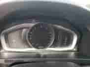 2015 Volvo S60 T5 Drive-E Platinum с VIN YV140MFM0F2355504, выставлен на аукционе Copart как лот 60310125 с пробегом 93 375 миль миль и Списание • Salvage title. История ставок и продаж доступна на DreamBid. Изображение 9.