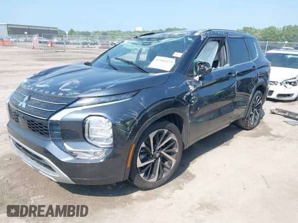 2024 Mitsubishi Outlander SEL with VIN JA4J3WA86RZ069717, listed as a IAAI auction lot 42486629 with 11,651 mi miles and . Bid and sale history available at DreamBid. Image 2.