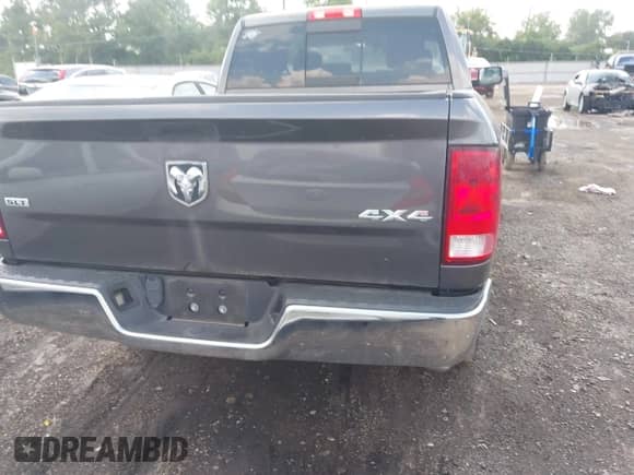 2019 Ram 1500 Big Horn z VIN 1C6RR7TT6KS662594, wystawiony jako IAAI lot #42984847 z przebiegiem 50 813 mil mil oraz . Historia ofert i sprzedaży dostępna na DreamBid. Obrazek 17.