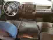 2010 Dodge 1500 ST z VIN 1D7RV1GP1AS142466, wystawiony jako Copart lot #62611305 z przebiegiem 283 255 mil mil oraz Czysty tytuł • Clean title. Historia ofert i sprzedaży dostępna na DreamBid. Obrazek 8.
