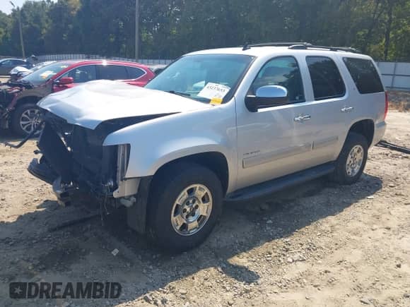 2013 Chevrolet Tahoe LT с VIN 1GNSCBE0XDR323534, выставлен на аукционе IAAI как лот 43237653 с пробегом 213 664 миль миль и . История ставок и продаж доступна на DreamBid. Изображение 20.