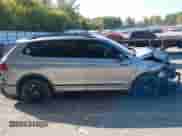 2022 Volkswagen Tiguan SE R-Line Black с VIN 3VV8B7AX0NM015055, выставлен на аукционе IAAI как лот 43229006 с пробегом 26 141 миль миль и . История ставок и продаж доступна на DreamBid. Изображение 14.