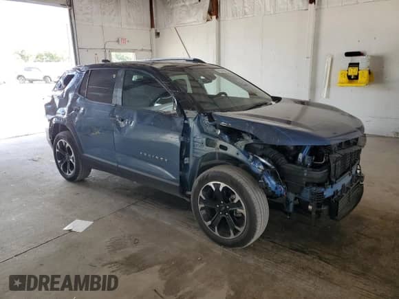 2025 Chevrolet Equinox FWD LT с VIN 3GNAXHEG5SL115100, выставлен на аукционе Copart как лот 70249445 с пробегом 7 780 миль миль и Списание • Salvage title. История ставок и продаж доступна на DreamBid. Изображение 4.