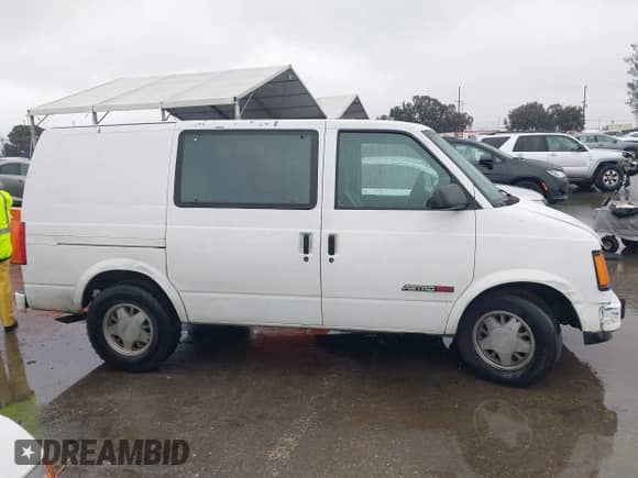1994 Chevrolet Astro Cargo с VIN 1GCDM19Z0RB237442, выставлен на аукционе IAAI как лот 41582416 с пробегом 264 665 миль миль и . История ставок и продаж доступна на DreamBid. Изображение 14.