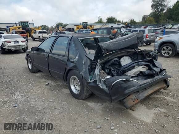 1995 Chevrolet Caprice с VIN 1G1BL52P7SR127231, выставлен на аукционе Copart как лот 85522985 с пробегом Не указан миль и Списание • Salvage title. История ставок и продаж доступна на DreamBid. Изображение 2.