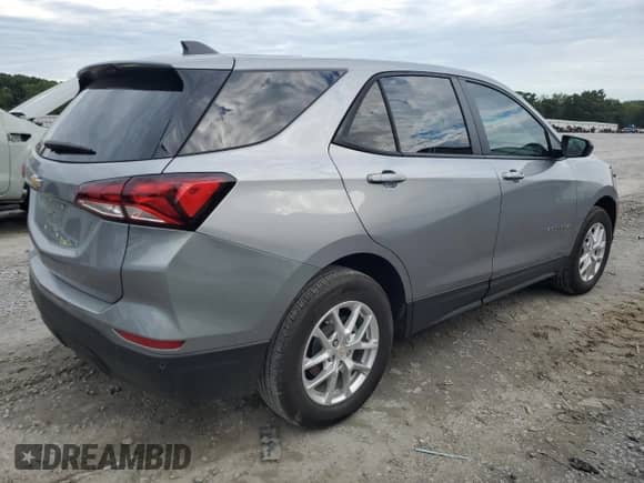 2024 Chevrolet Equinox LS with VIN 3GNAXHEG8RL146500, listed as a Copart auction lot 84876635 with 32,296 mi miles and Salvage title. Bid and sale history available at DreamBid. Image 3.